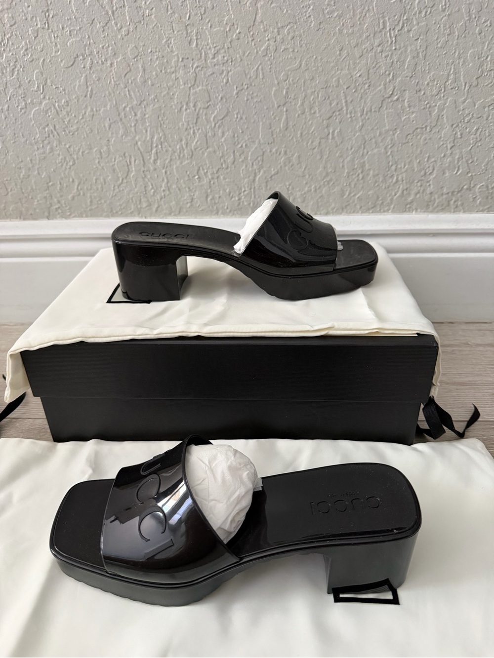 Gucci Black Patent Slide rubber black Mules with Logo Strap women 36 - Picture 2 of 7